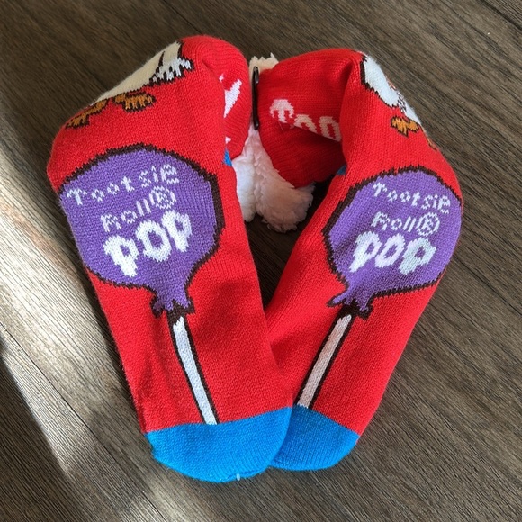 🆕 Tootsie Roll Pop Limited Edition Sherpa Socks - Picture 8 of 16